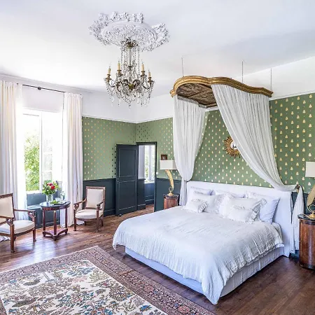 Chateau Les Estournels Villa