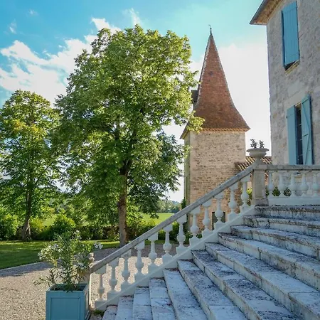 Chateau Les Estournels Montlauzun